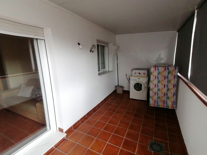 Image No.13-1 Bed Property for sale