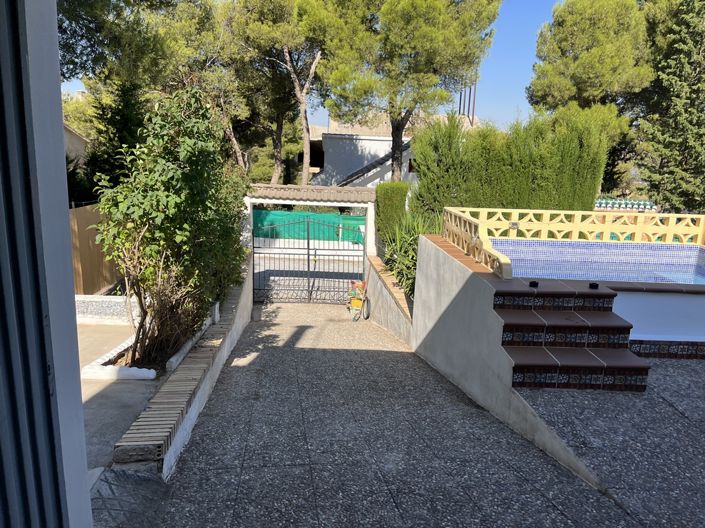 Image No.37-3 Bed Property for sale