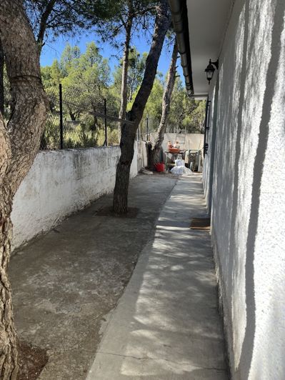Image No.44-3 Bed Property for sale