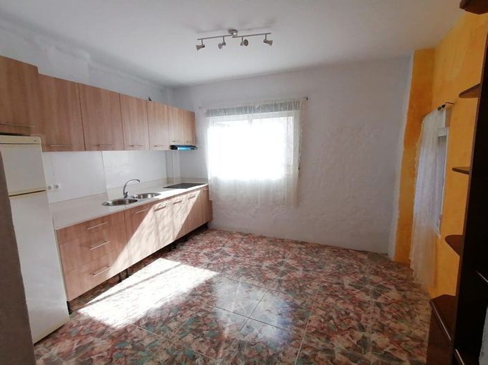 Image No.14-5 Bed Property for sale