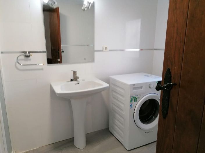 Image No.18-5 Bed Property for sale