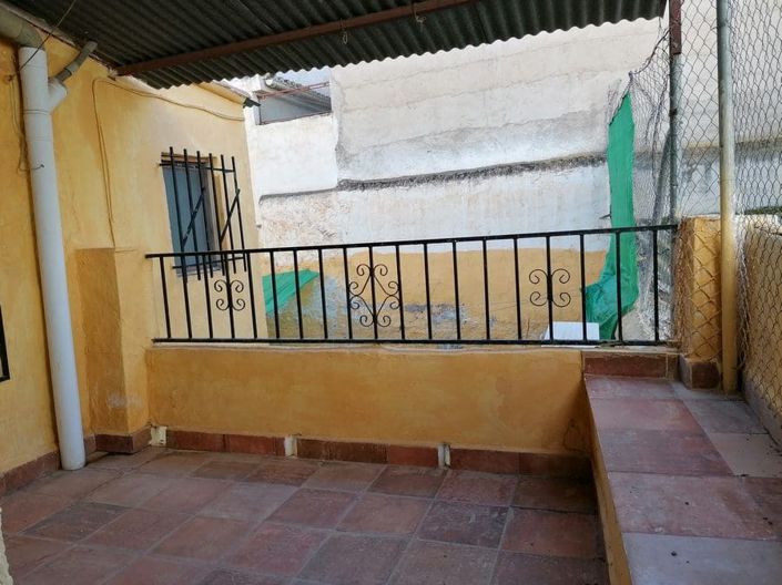 Image No.21-5 Bed Property for sale
