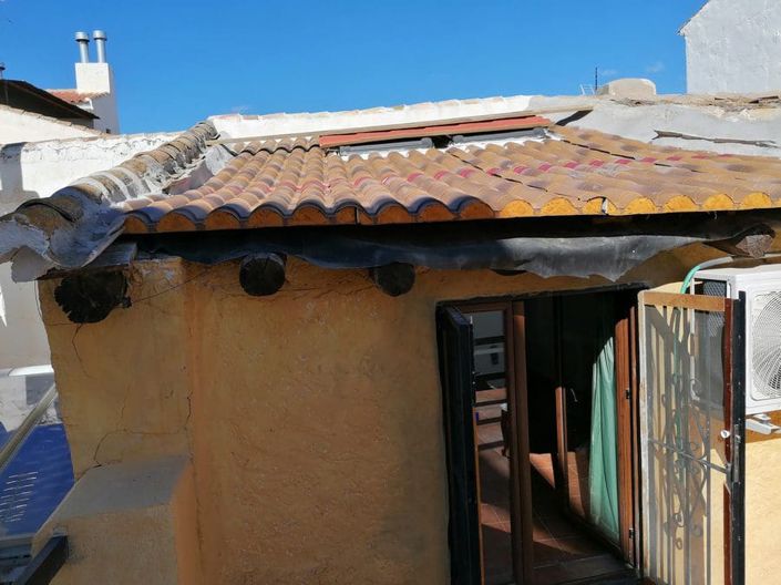 Image No.40-5 Bed Property for sale