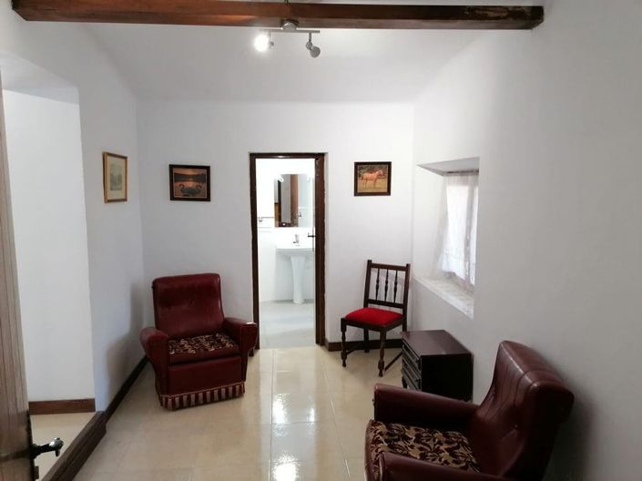 Image No.9-5 Bed Property for sale