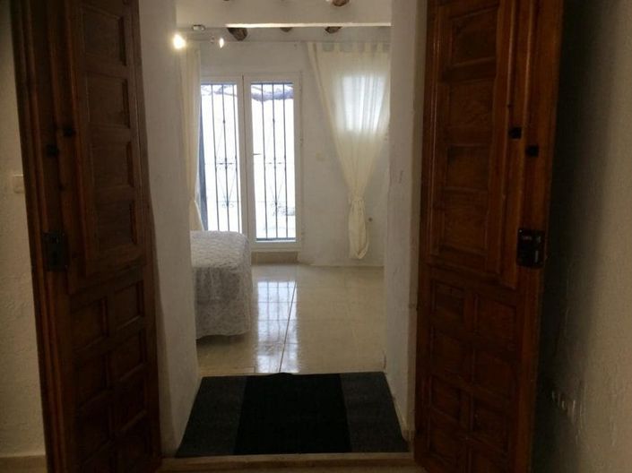 Image No.10-5 Bed Property for sale