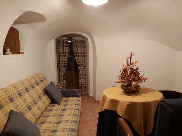 Image No.30-4 Bed House for sale