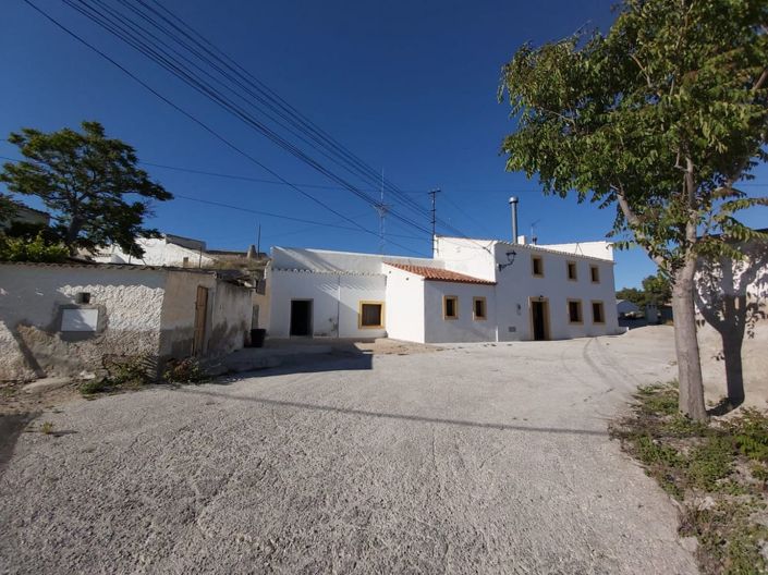 Image No.4-4 Bed House for sale