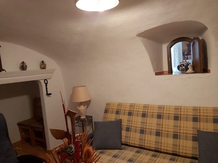 Image No.31-4 Bed House for sale