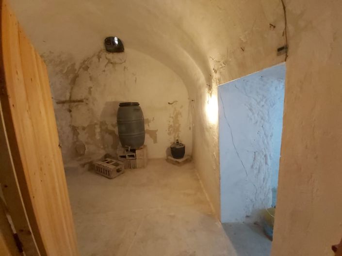 Image No.34-4 Bed House for sale