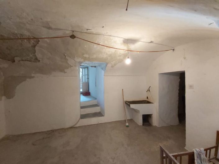 Image No.35-4 Bed House for sale