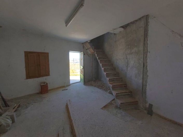 Image No.42-4 Bed House for sale