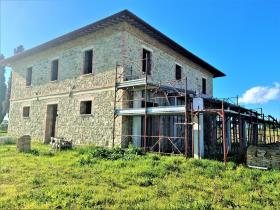 Image No.4-Ferme de 4 chambres à vendre à Castiglione del Lago