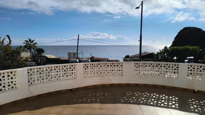 Image No.1-9 Bed Villa / Detached for sale