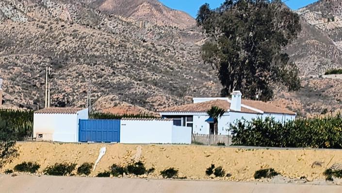 Image No.1-2 Bed Villa / Detached for sale