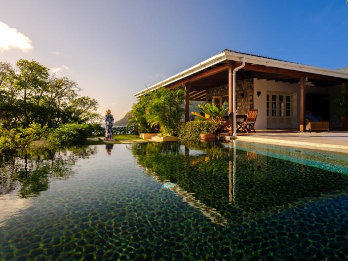 Image No.1-3 Bed Villa / Detached for sale
