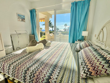 13-5fd73dea700db77384c091ca9818b1a9