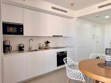 11-20939a0134ad724a8cb2a801094d15a4