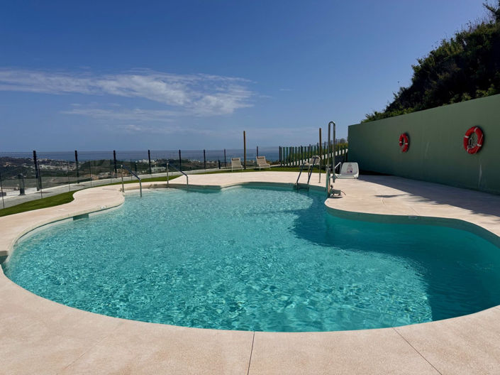 Image No.21-3 Bed Apartment for sale