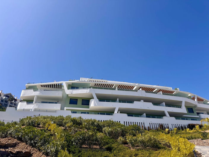 Image No.24-3 Bed Apartment for sale