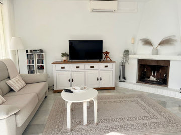 10-bb915d1cb19341576dcdc994b81ab9c5