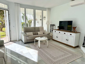 8-e64a9055bba3e77ac8aca3b893cdf826