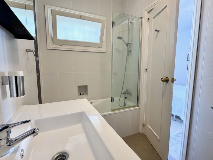 Image No.24-3 Bed Villa for sale