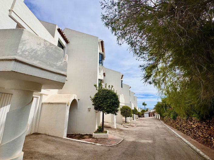 Image No.19-2 Bed Apartment for sale