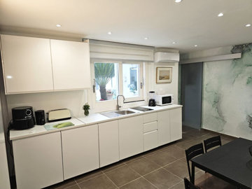 11-20939a0134ad724a8cb2a801094d15a4