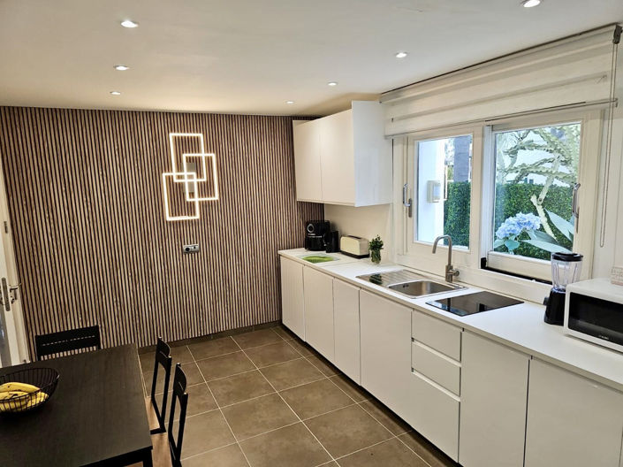 Image No.12-4 Bed Villa for sale