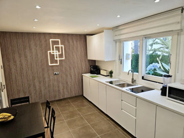 12-53013098fcab6c38b1379cd33298e050