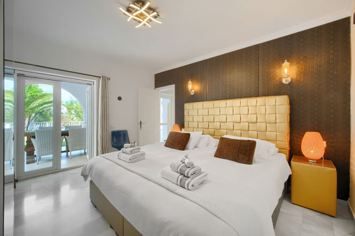Image No.18-4 Bed Villa for sale