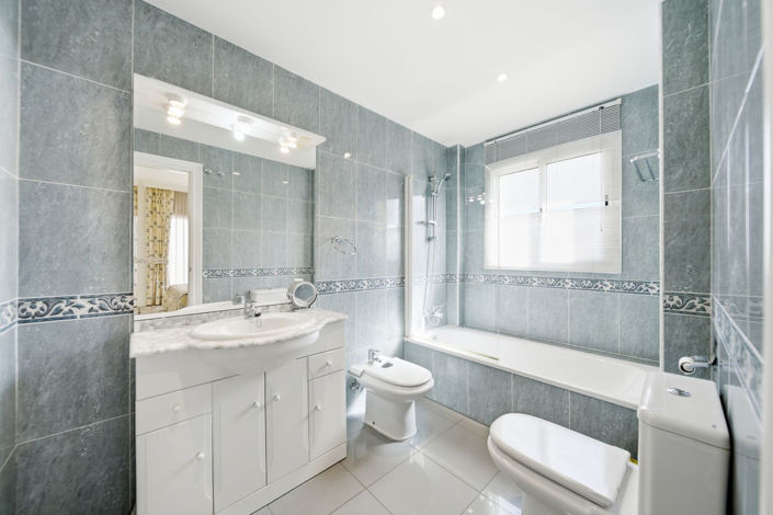 Image No.18-3 Bed Apartment for sale