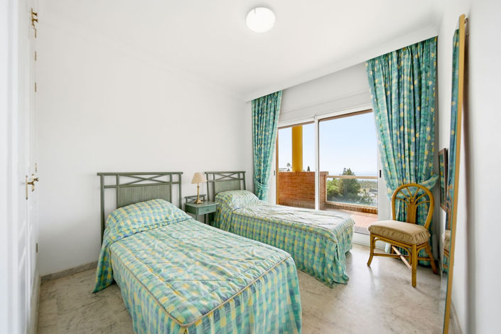 Image No.19-3 Bed Apartment for sale