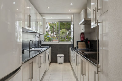 b98le8d7m9k3degpefzhs0lif8u4xzvzhwxtmggyekxx9