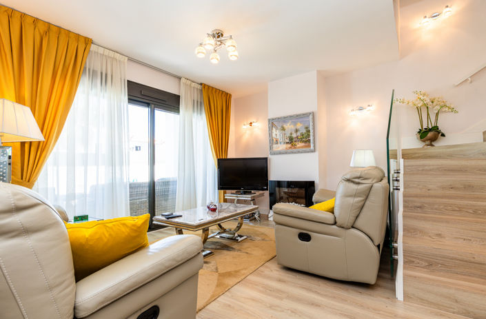 Image No.24-3 Bed House for sale