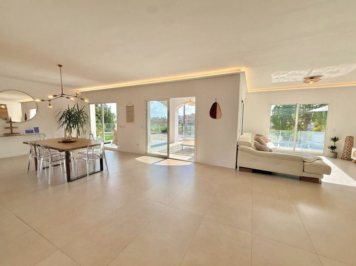 Image No.2-Villa de 3 chambres à vendre à Mijas Costa