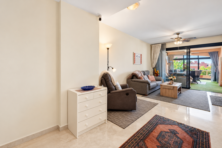 Image No.14-2 Bed Property for sale