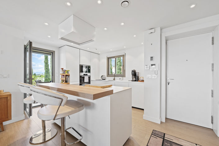 Image No.3-3 Bed House for sale