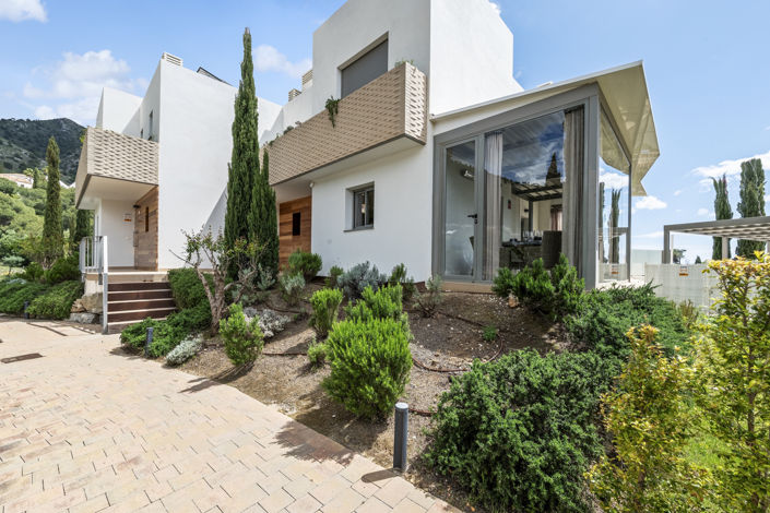 Image No.41-3 Bed House for sale