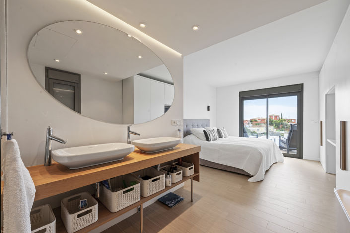 Image No.7-3 Bed House for sale