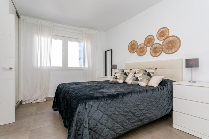 Image No.29-17 Bed Property for sale