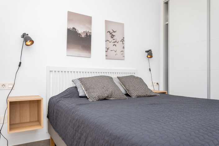 Image No.34-17 Bed Property for sale