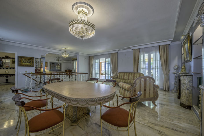 Image No.23-4 Bed Property for sale