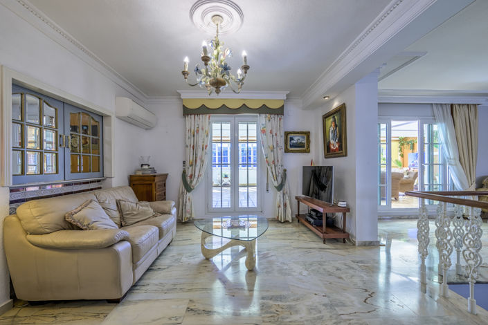 Image No.26-4 Bed Property for sale