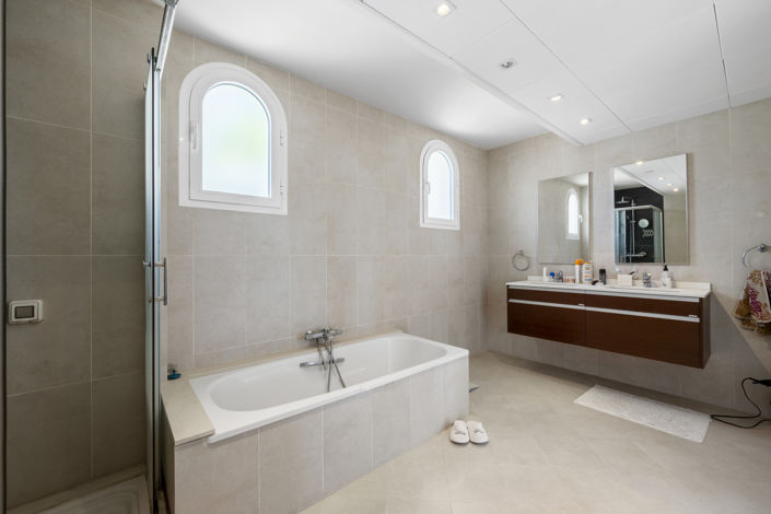 Image No.16-3 Bed Penthouse for sale