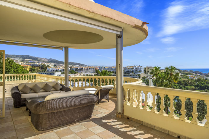 Image No.10-7 Bed Villa for sale