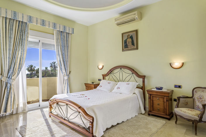 Image No.18-7 Bed Villa for sale