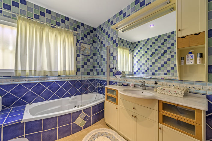 Image No.20-7 Bed Villa for sale