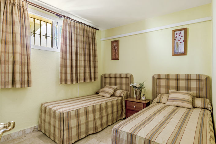 Image No.30-7 Bed Villa for sale