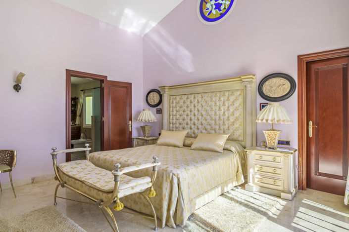 Image No.6-7 Bed Villa for sale